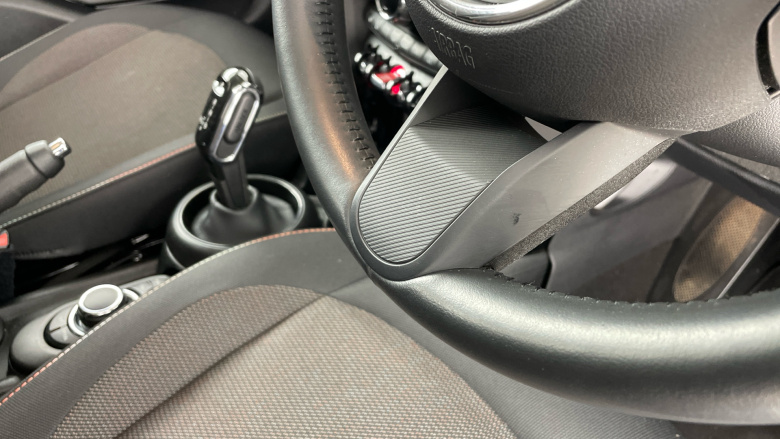 MINI Hatchback 1.5 Cooper Classic Premium 5dr Auto Petrol Hatchback